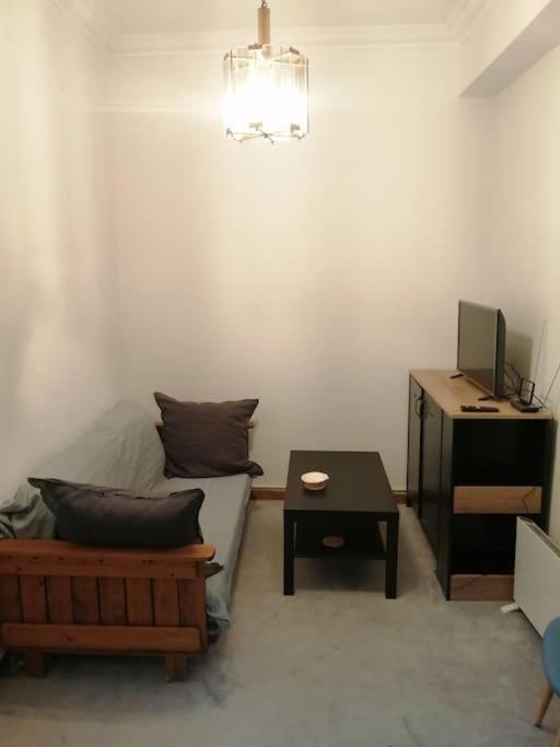 Ferienwohnung Ανακαινισμένο 8 Λεπτά Από Το Μετρό. Athen Exterior foto