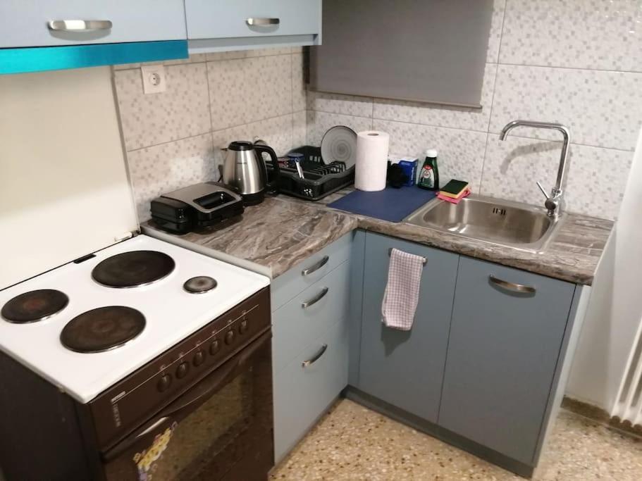 Ferienwohnung Ανακαινισμένο 8 Λεπτά Από Το Μετρό. Athen Exterior foto